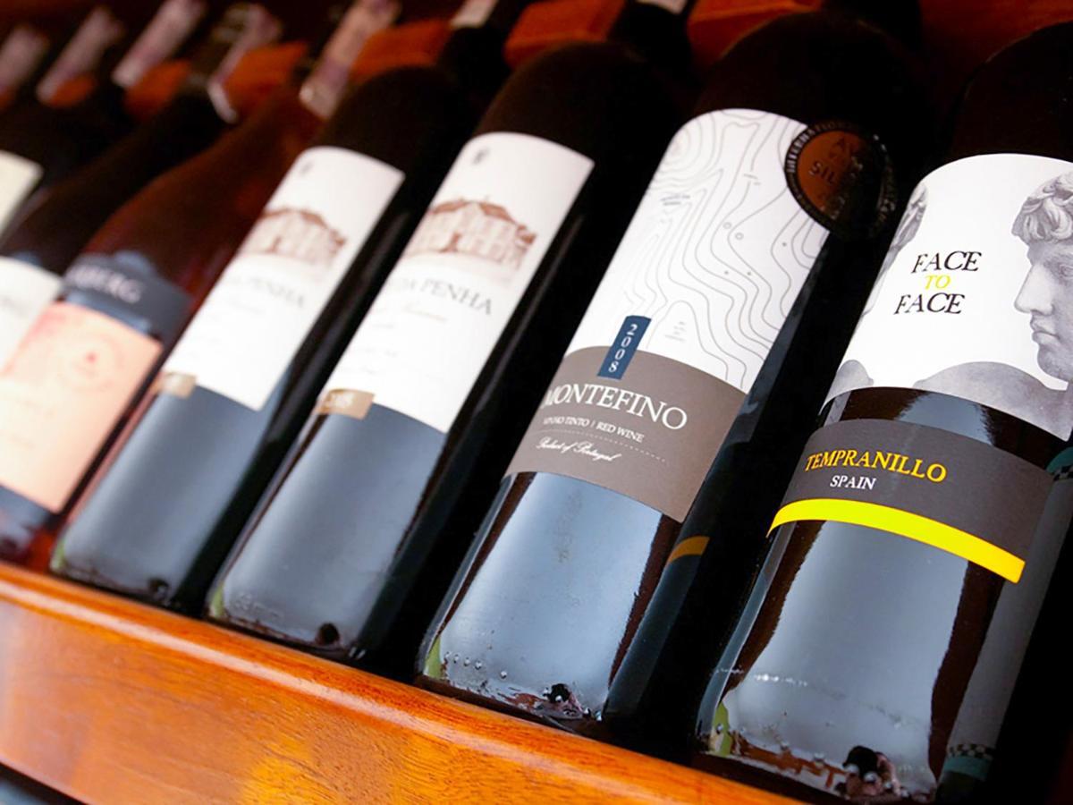科罗纳酒店 桑多梅日 外观 照片